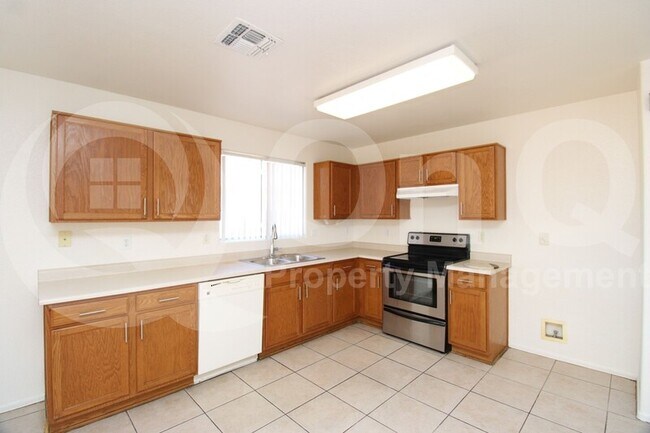 8104 W Papago St Phoenix, AZ 85043 photo 3