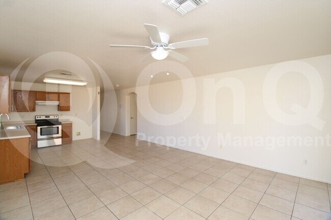 8104 W Papago St Phoenix, AZ 85043 photo 4