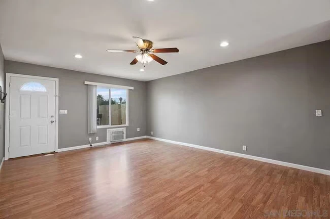 1160 E Washington Ave El Cajon, CA 92019 photo 2