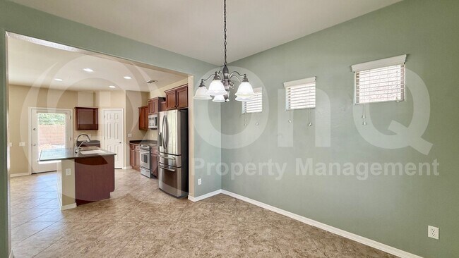 15928 N 22nd Ln Phoenix, AZ 85023 photo 2