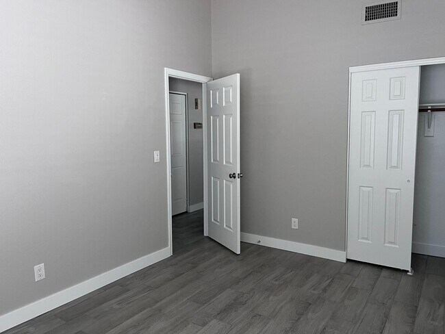 906 W Barbados Dr Gilbert, AZ 85233 photo 3