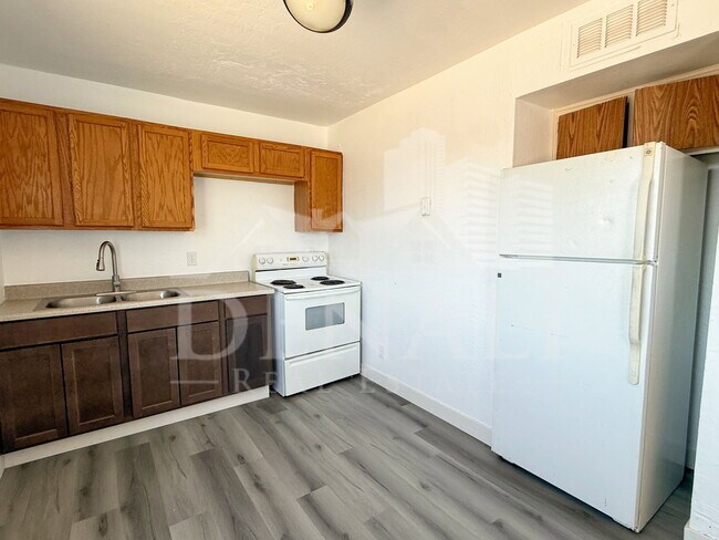 1709 W Sherman St Phoenix, AZ 85007 photo 5