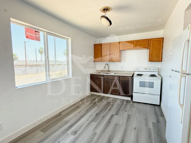 1709 W Sherman St Phoenix, AZ 85007 photo 4
