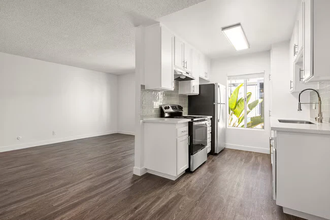 Palms Apartments photo 3