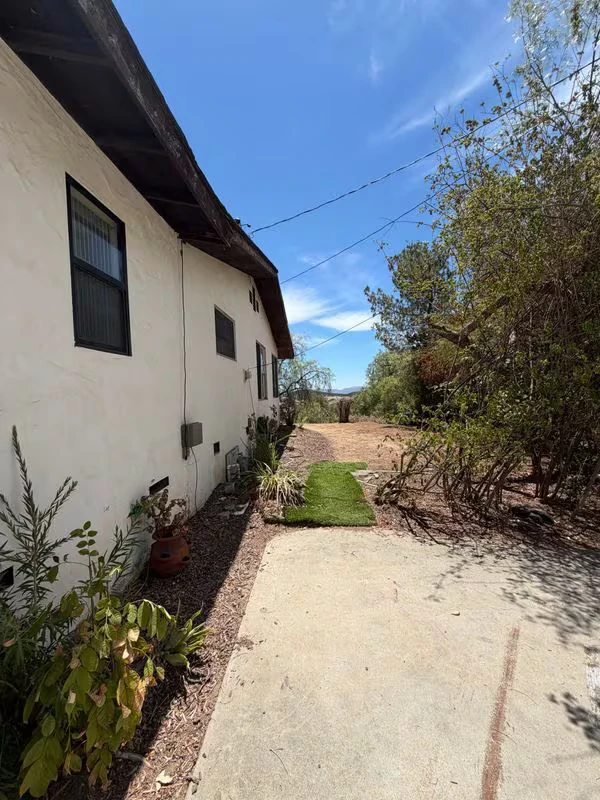 35600 Mitchell Rd photo 2