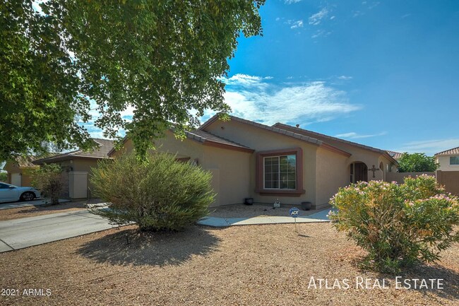 13917 W Country Gables Dr Surprise, AZ 85379 photo 2