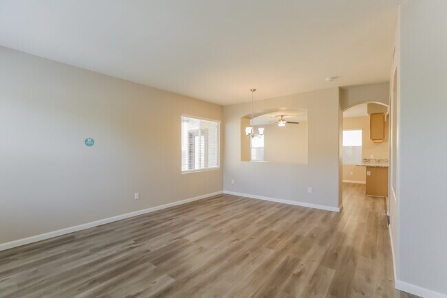 7218 S 39th Dr Phoenix, AZ 85041 photo 5