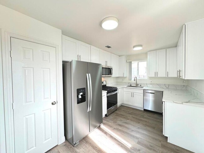 7304-7308 Fulton St San Diego, CA 92111 photo 4