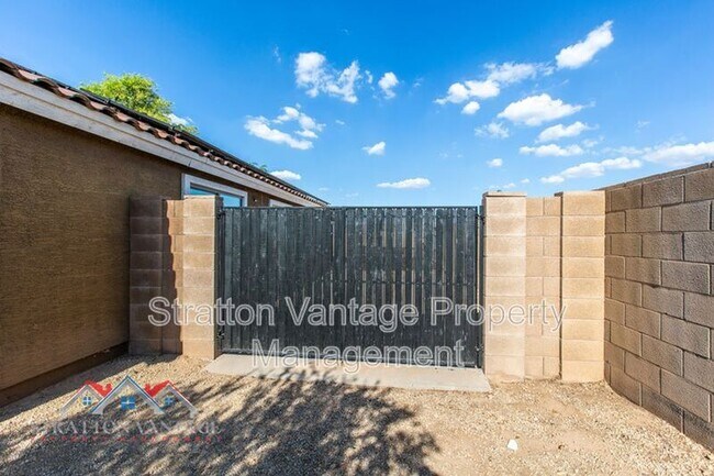 2251 S 63rd Dr Phoenix, AZ 85043 photo 4