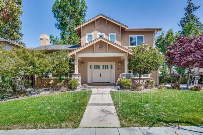 1182 Curtiss Ave photo 2