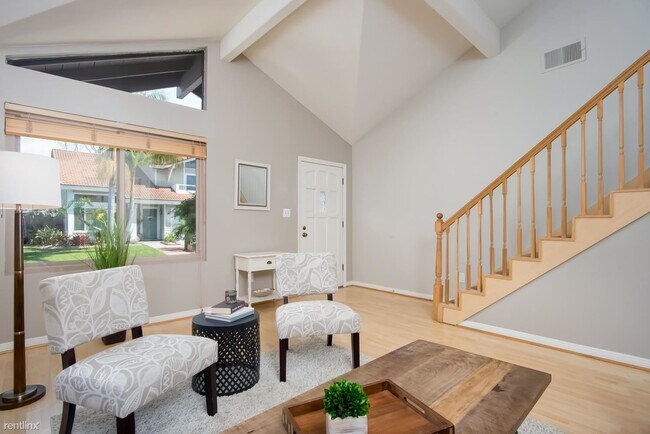 350 Shawn Elise Way Encinitas, CA 92024 photo 2