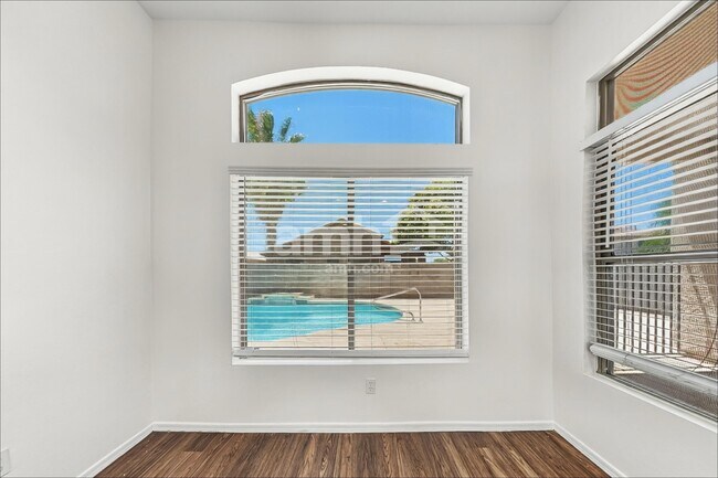 9435 W Pierson St Phoenix, AZ 85037 photo 4