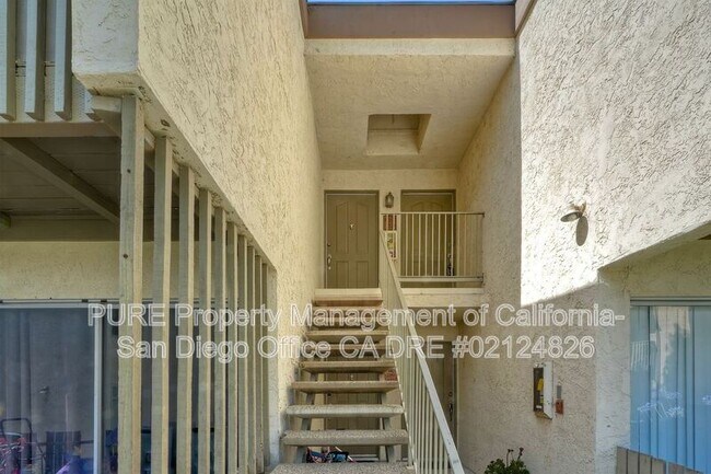 432 Edgehill Ln Oceanside, CA 92054 photo 2