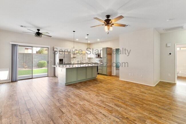 3043 E Kings Ave Phoenix, AZ 85032 photo 5