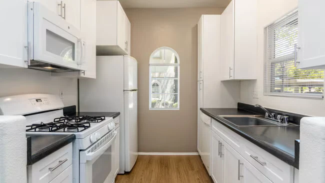 Ridgewood Village photo 5