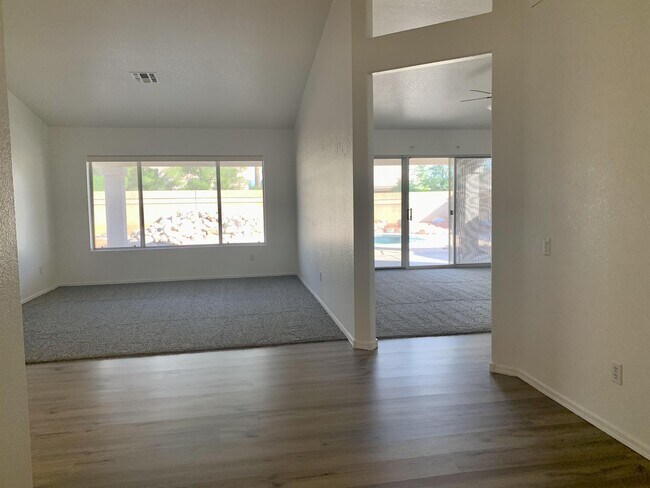 20633 N 63rd Dr Glendale, AZ 85308 photo 4
