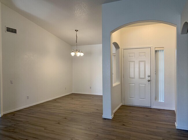 20633 N 63rd Dr Glendale, AZ 85308 photo 2