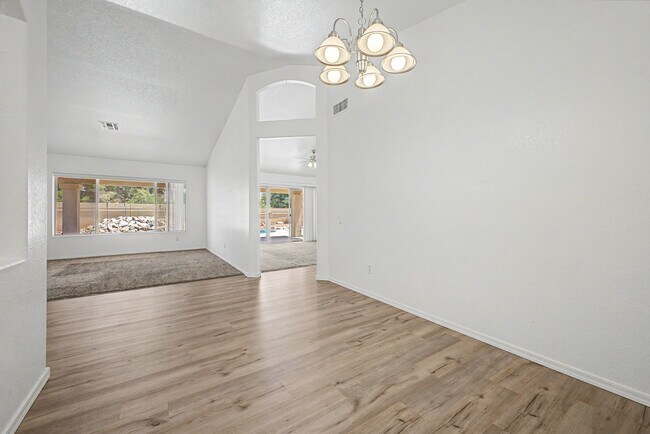 20633 N 63rd Dr Glendale, AZ 85308 photo 5