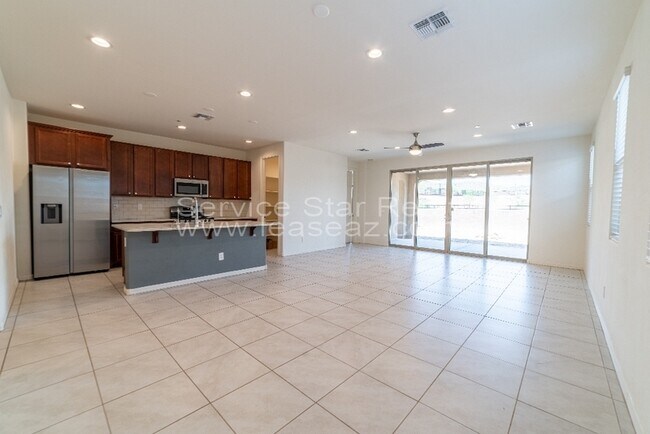 33284 N 134th Ave Peoria, AZ 85383 photo 3