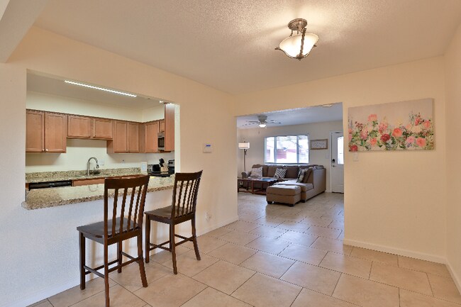 2615 W Corrine Dr Phoenix, AZ 85029 photo 4