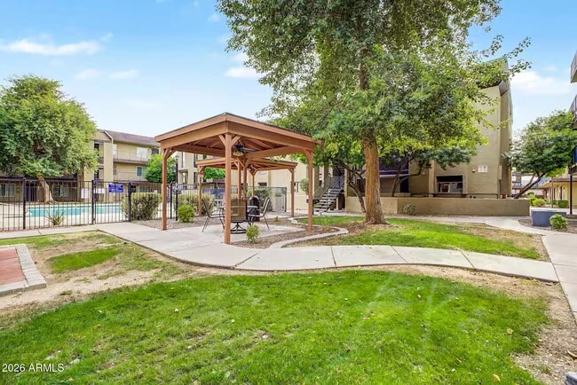 461 W Holmes Ave Mesa, AZ 85210 photo 3