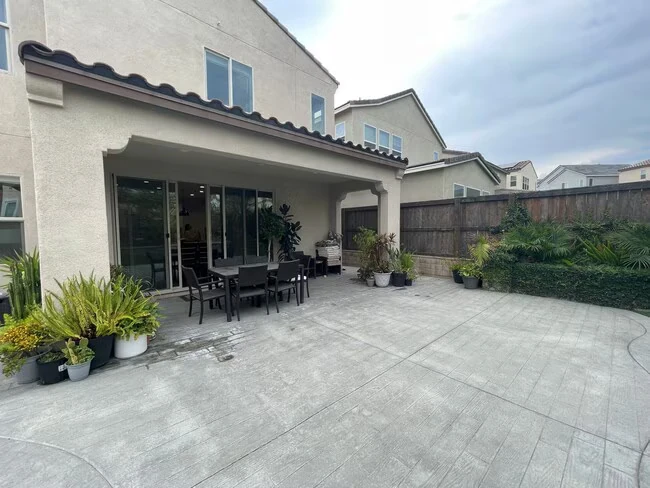 869 Camino Cantera Chula Vista, CA 91913