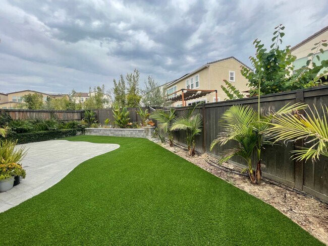 869 Camino Cantera Chula Vista, CA 91913 photo 2