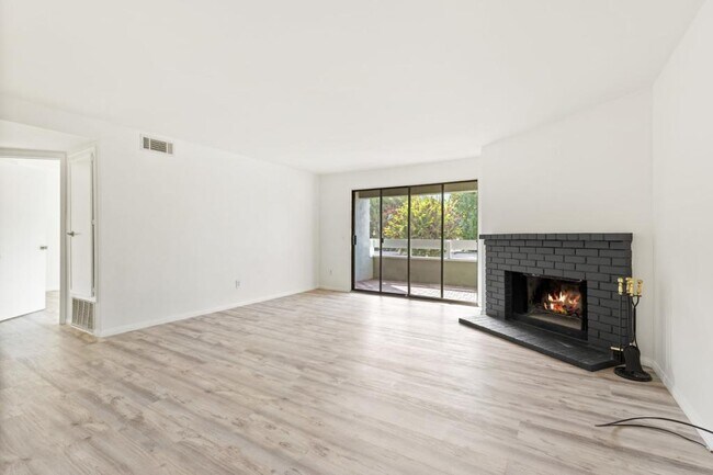 1040 E Washington Ave Escondido, CA 92025 photo 5