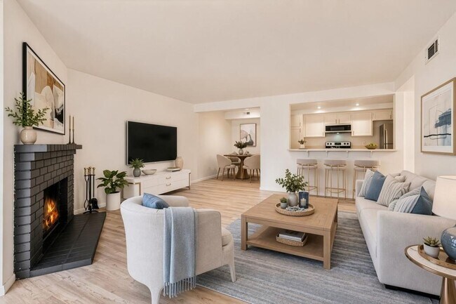 1040 E Washington Ave Escondido, CA 92025 photo 2