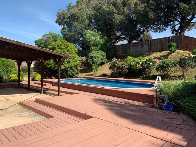 2700 Bluebell Cir Antioch, CA 94531 photo 5