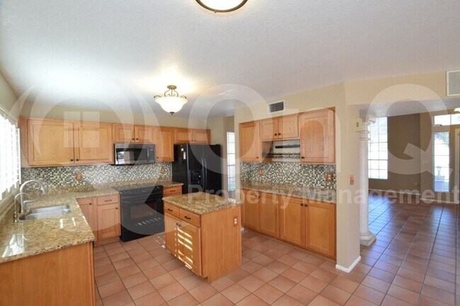 15646 S 43rd Way Phoenix, AZ 85048 photo 3