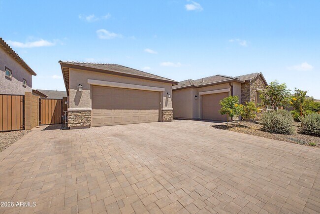 7646 W Desert Spoon Dr Peoria, AZ 85383 photo 3