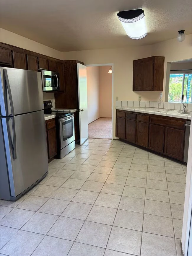 757 Sunningdale Dr Oceanside, CA 92057 photo 3