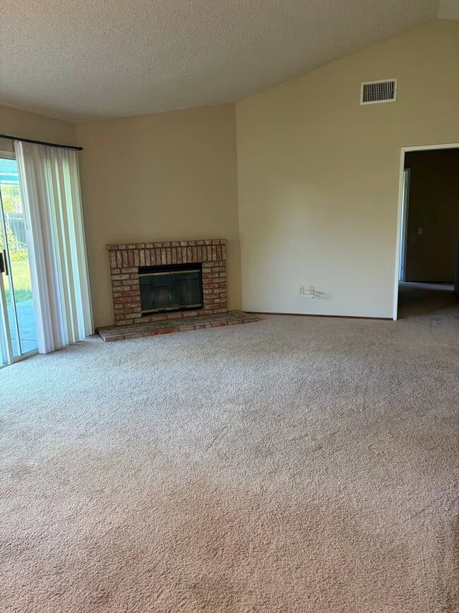 757 Sunningdale Dr Oceanside, CA 92057 photo 5