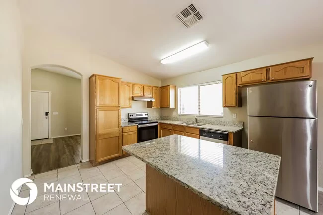 8856 W Griswold Rd Peoria, AZ 85345 photo 5