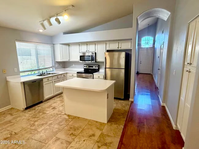9340 S Margo Dr Tempe, AZ 85284 photo 3