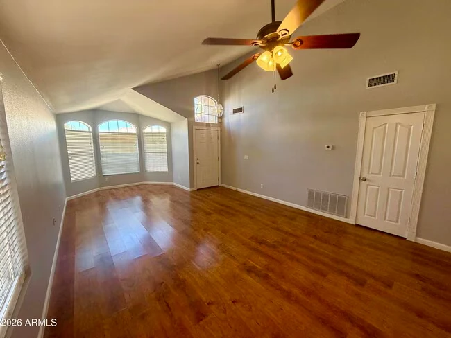 9340 S Margo Dr Tempe, AZ 85284 photo 2