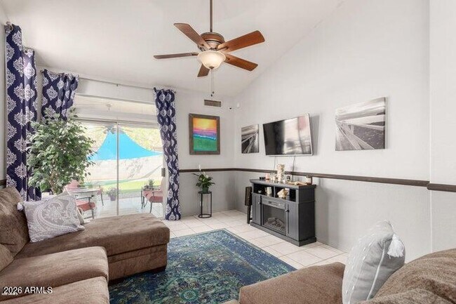 862 W Saragosa St photo 4
