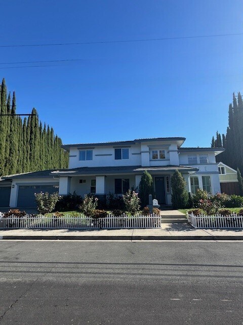 179 Pioneer Ave photo 3