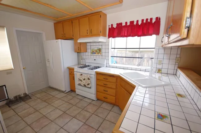 517 Barnett Dr San Marcos, CA 92069 photo 4