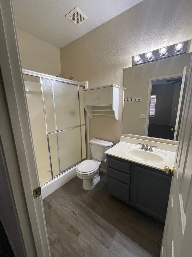 8431 E Neville Ave Mesa, AZ 85209 photo 2