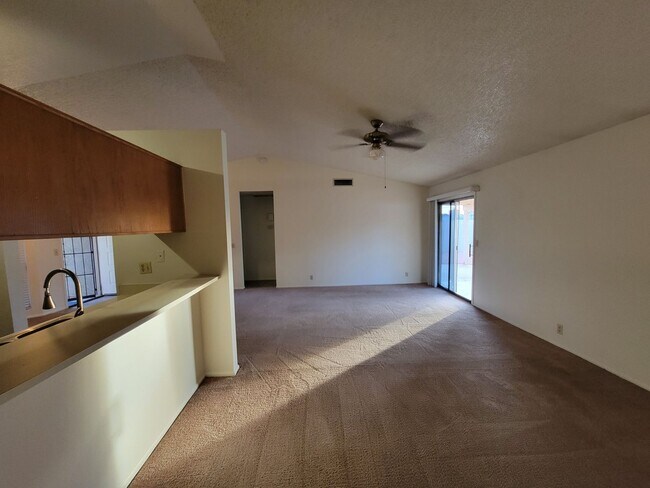 10016 N 64th Ave Glendale, AZ 85302 photo 3