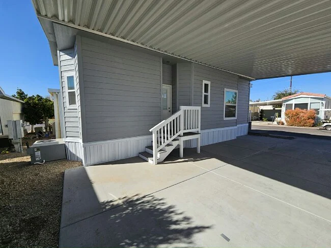 3020 E Main St photo 5