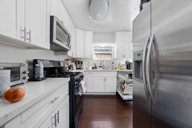 6451 Richard St San Diego, CA 92115 photo 5