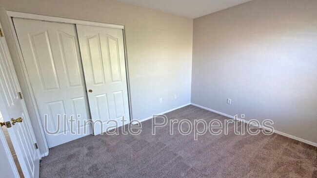 6805 S 39th Ln Phoenix, AZ 85041 photo 4