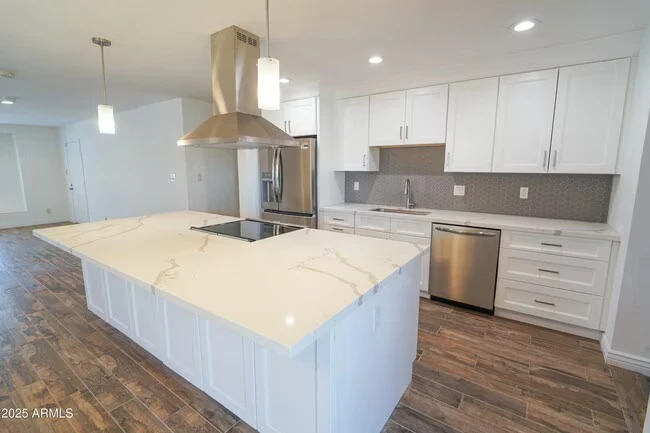 8608 E Highland Ave Scottsdale, AZ 85251 photo 4