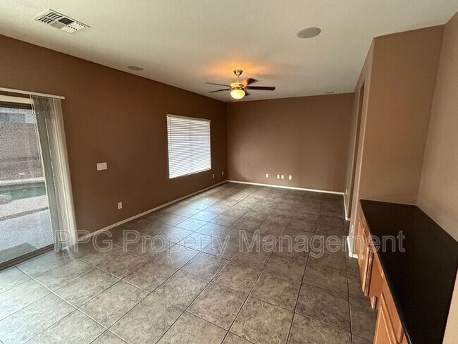10702 N 161st Ave Surprise, AZ 85379 photo 4