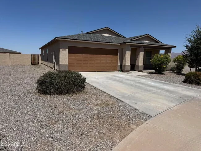 241 S Apache Ave Eloy, AZ 85131 photo 2
