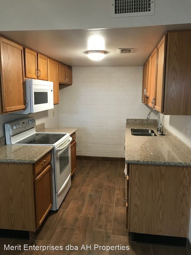 8562 E Roosevelt St Scottsdale, AZ 85257 photo 4