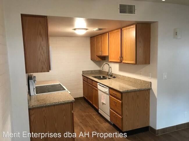 8562 E Roosevelt St Scottsdale, AZ 85257 photo 3
